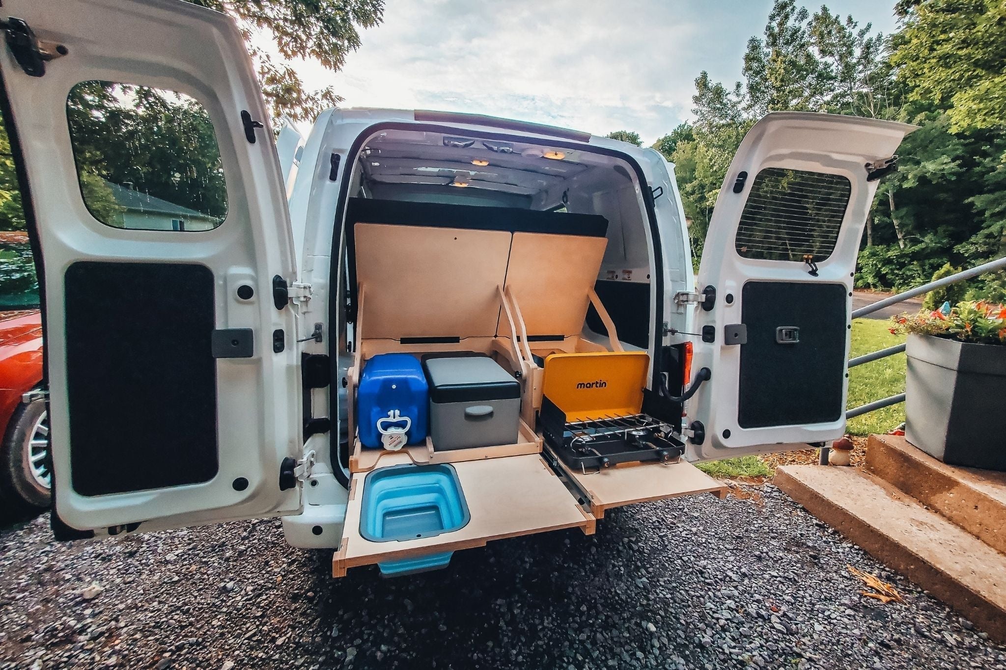 Easy 5-Minute Cargo Van Camper Conversion Kit | Vanpackers