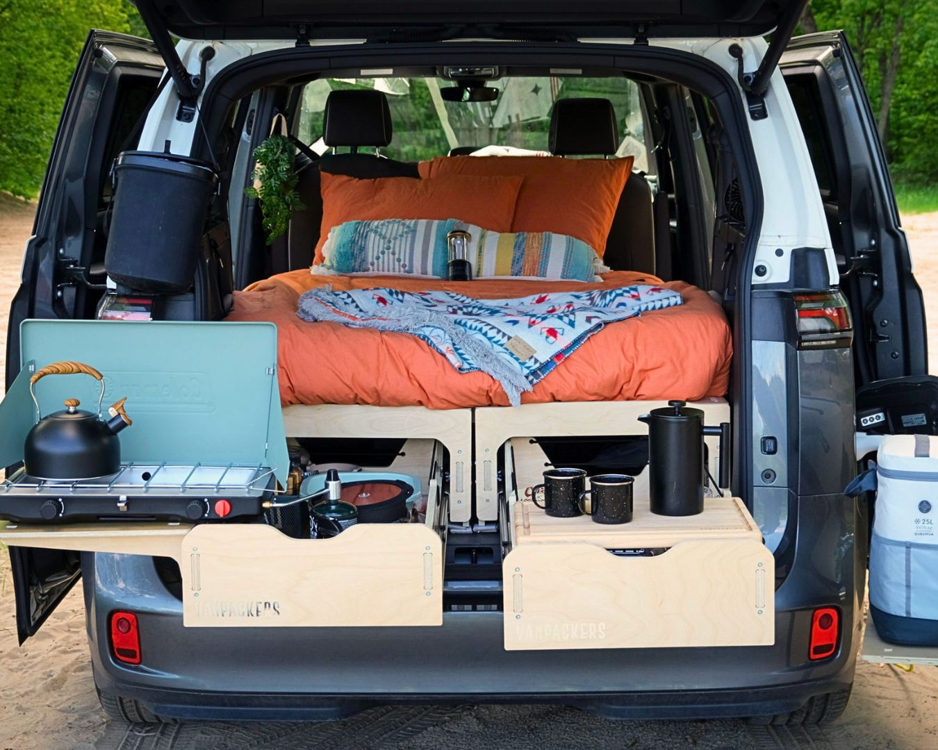 Double kit two drawers and mattress