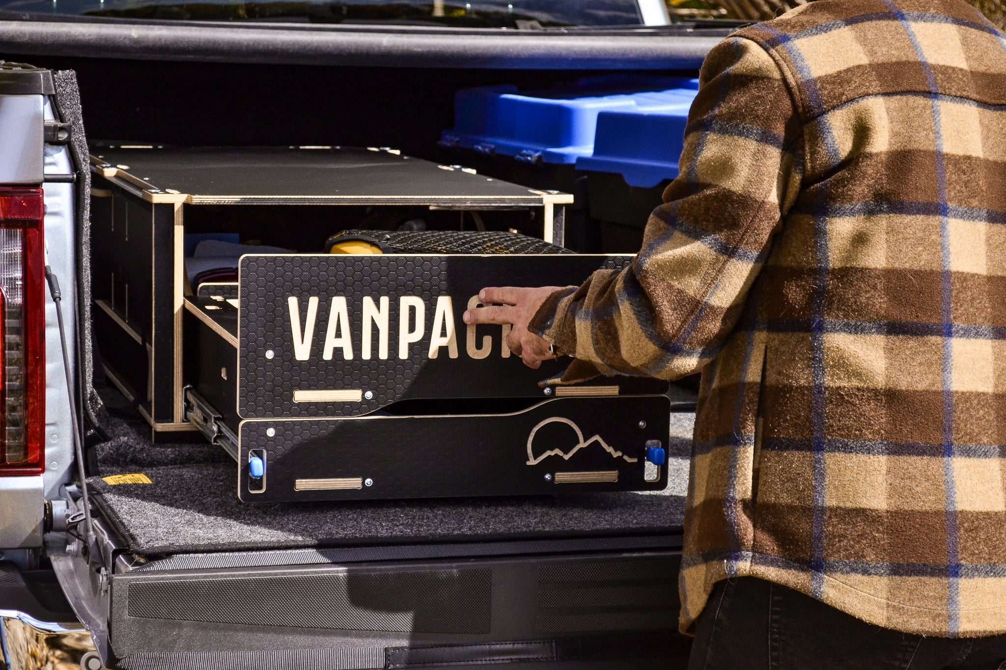 ExpeditionBox – Pickup truck box | Pre-order | Vanpackers®