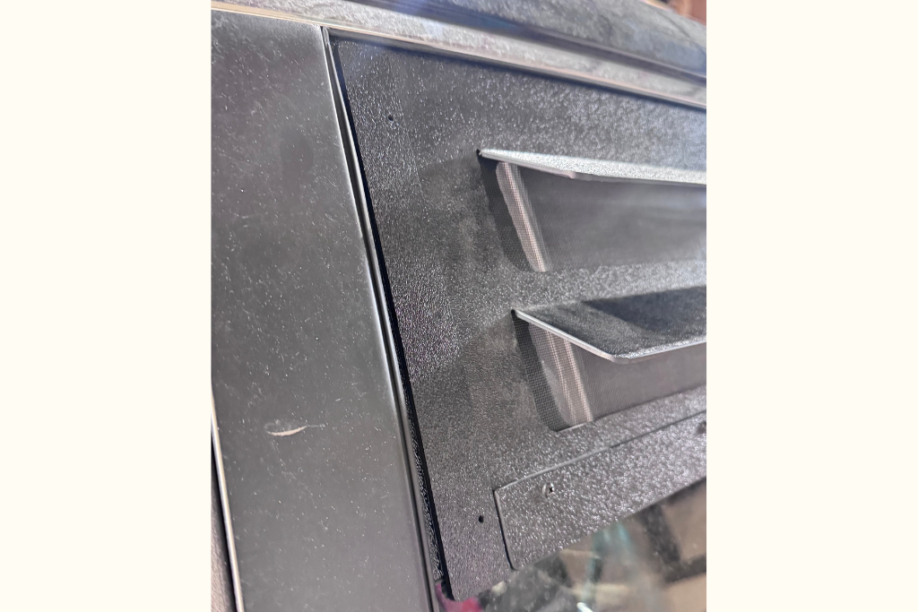 Adaptation Bug screen for Toyota Sienna | Van-Screen